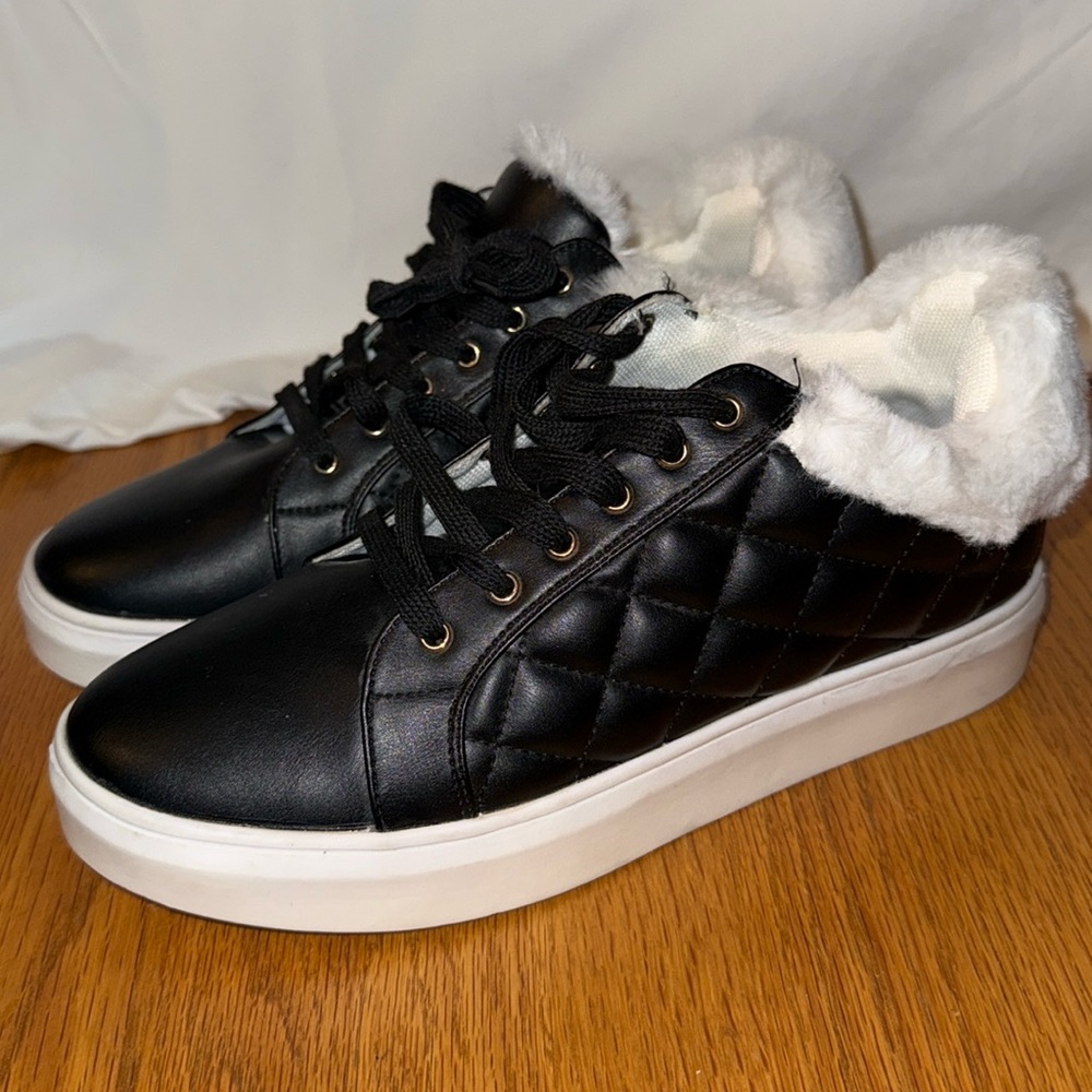 ShuShop‎ Black Pola size 9